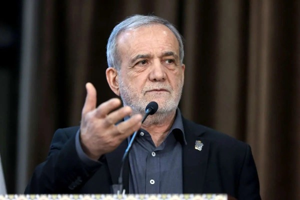 پزشکیان: آمادهایم تردد در تنگه هرمز را تسهیل کنیم