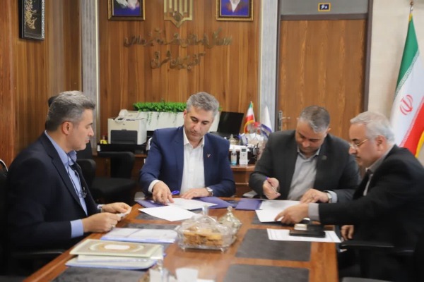 امضای تفاهمنامه مشارکت بانک رفاه کارگران در احداث مدرسه سهکلاسه روستای دادلو میانه