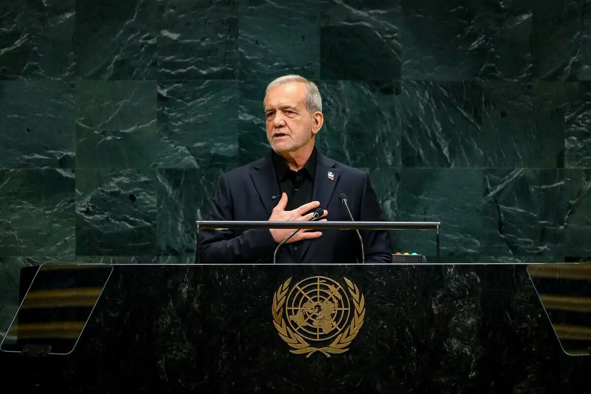 مسعود پزشکیان: موضع دولت ایران هرگز ترور ترامپ یا اعضای خانوادهاش نبوده است/ در چارچوب قوانین بین المللی از اورانیوم غنی شده ۶۰ درصدی صرف نظر خواهیم کرد