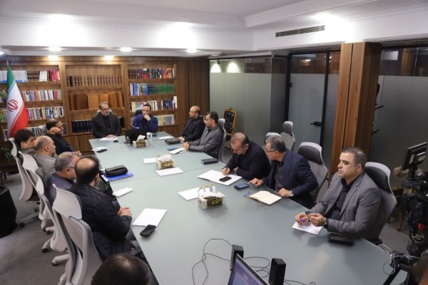 تاکید رئیس بازرسی کل کشور بر تسهیل فوری فعالیتهای اقتصادی در مناطق آزاد/ بسته تسهیلات حمایتی فعالان اقتصادی برای عبور از شرایط جنگی