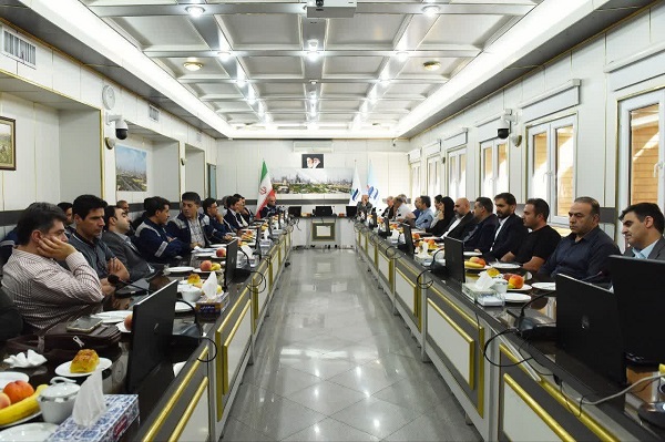 بررسی ظرفیت سازندگان و قطعهسازان آذربایجان شرقی برای تأمین نیازهای پتروشیمی تبریز