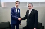 دست دادن وزیر خارجه بریتانیا با عراقچی برای وی حاشیه ساز شد